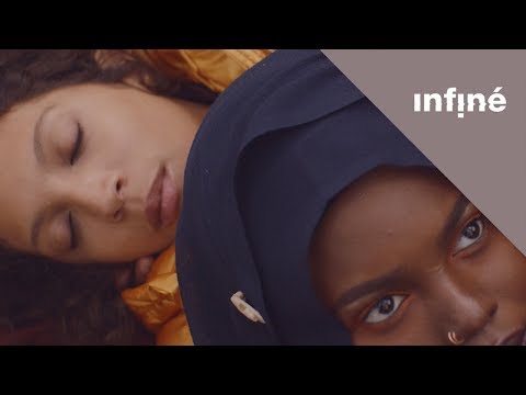 Léonie Pernet Feat. Hanaa Ouassim - Auaati (Official Video)